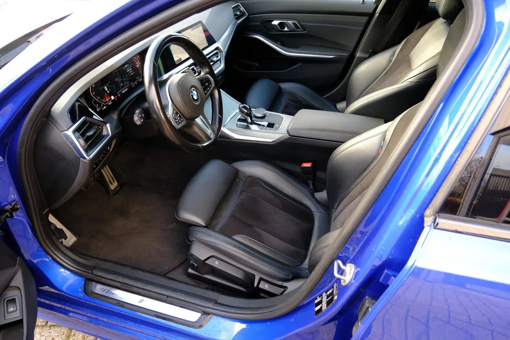 BMW 320 3-serie Touring 320d M Sport Aut. Pano|Leder-Alcan Blauw - 2