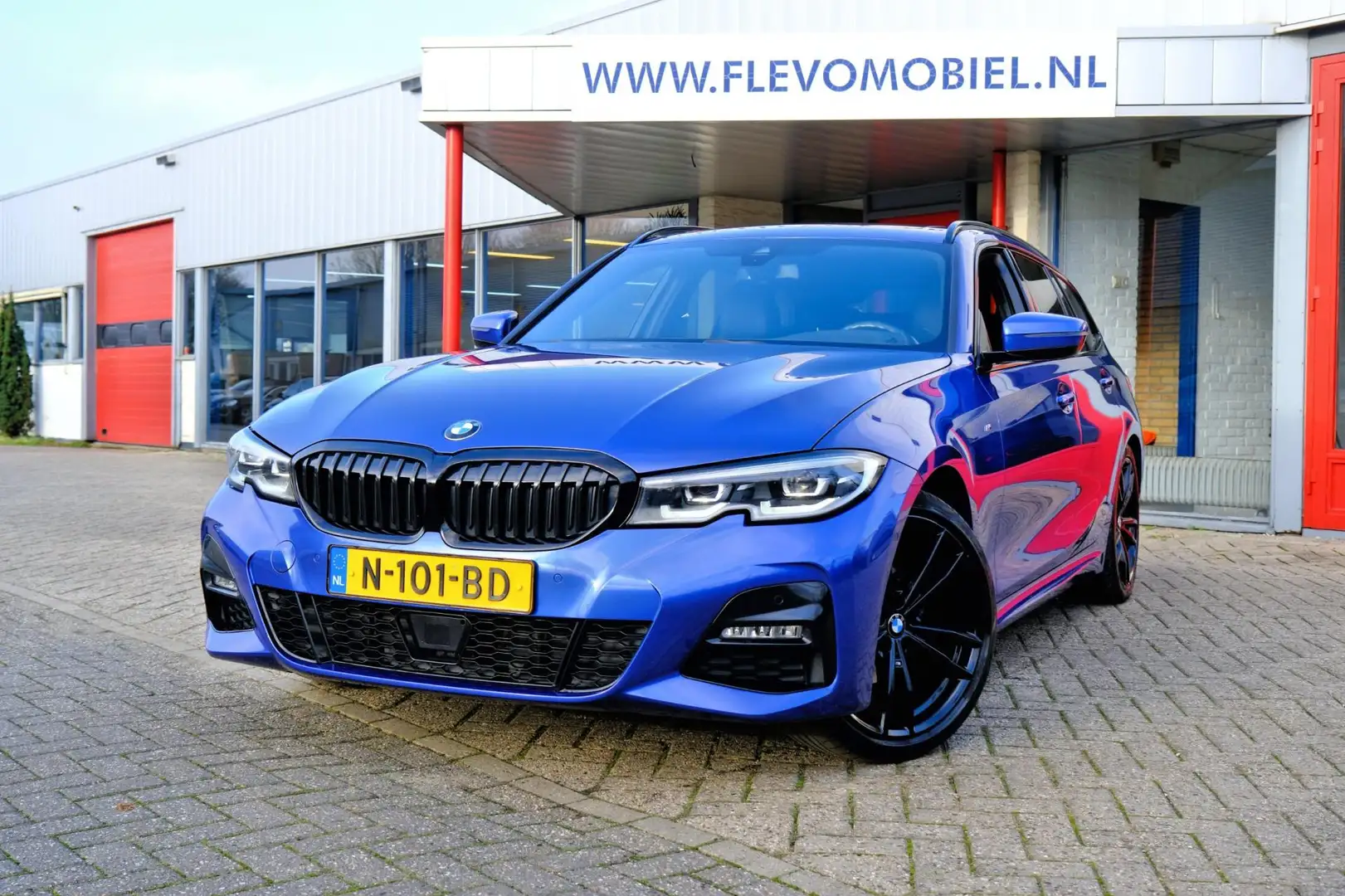 BMW 320 3-serie Touring 320d M Sport Aut. Pano|Leder-Alcan Blauw - 1