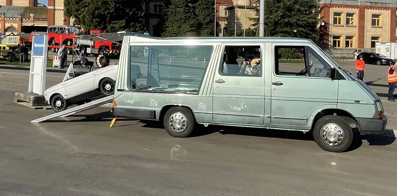 Renault Trafic Oldtimer Show - Transporter für Quad oder Trike ..., foto 4
