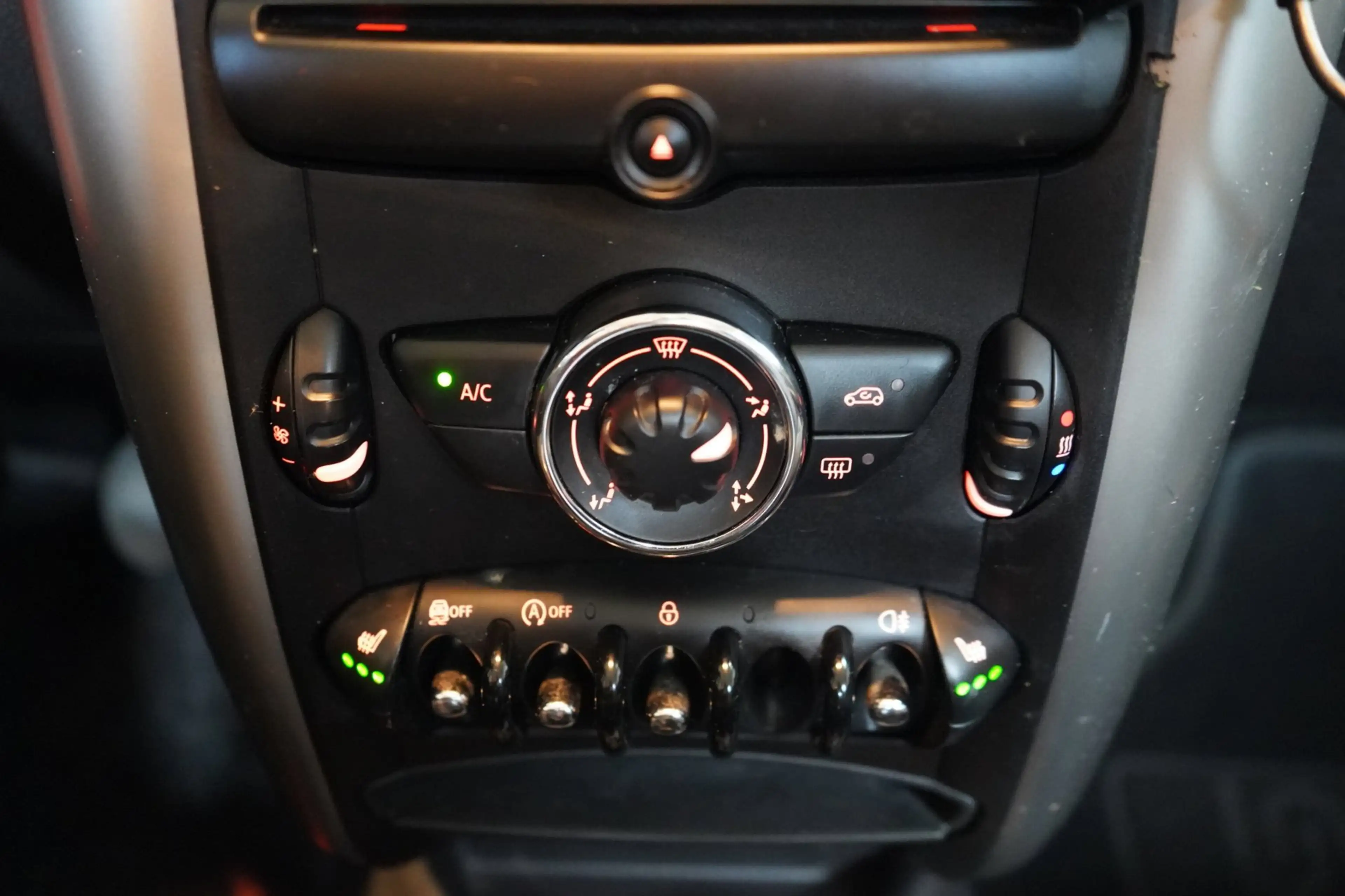 MINI One Countryman 1.6 | STOELVERW. | AIRCO | APK — photo 25