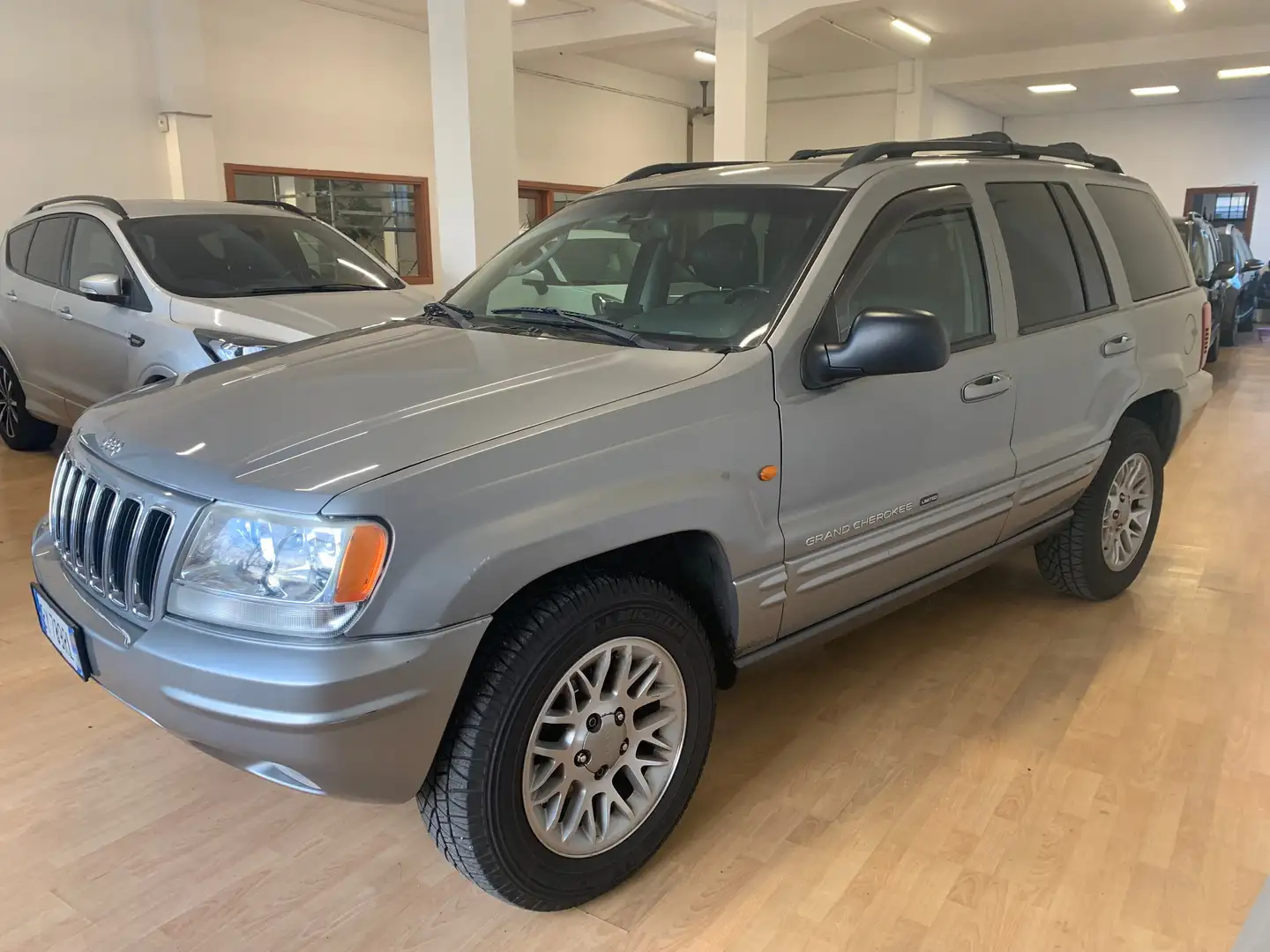Jeep Grand Cherokee 4.7 Limited auto Gris - 1