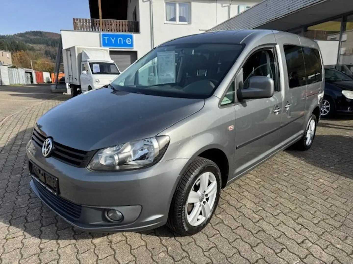 Volkswagen Caddy Caddy 1.2 (7-Si.) Maxi Roncalli Grau - 1
