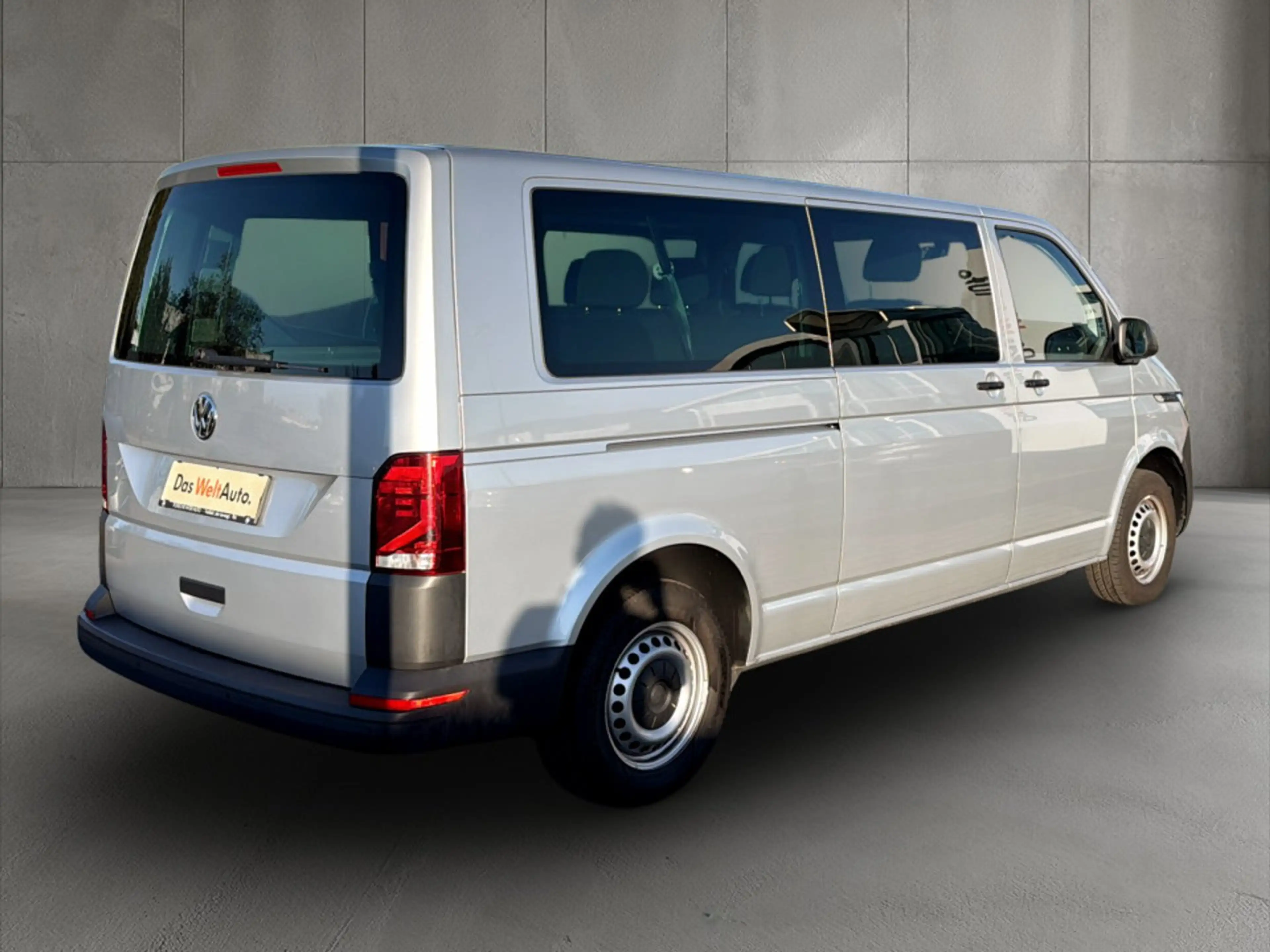 Volkswagen T6.1 Transporter Kombi LR TDI — photo 4