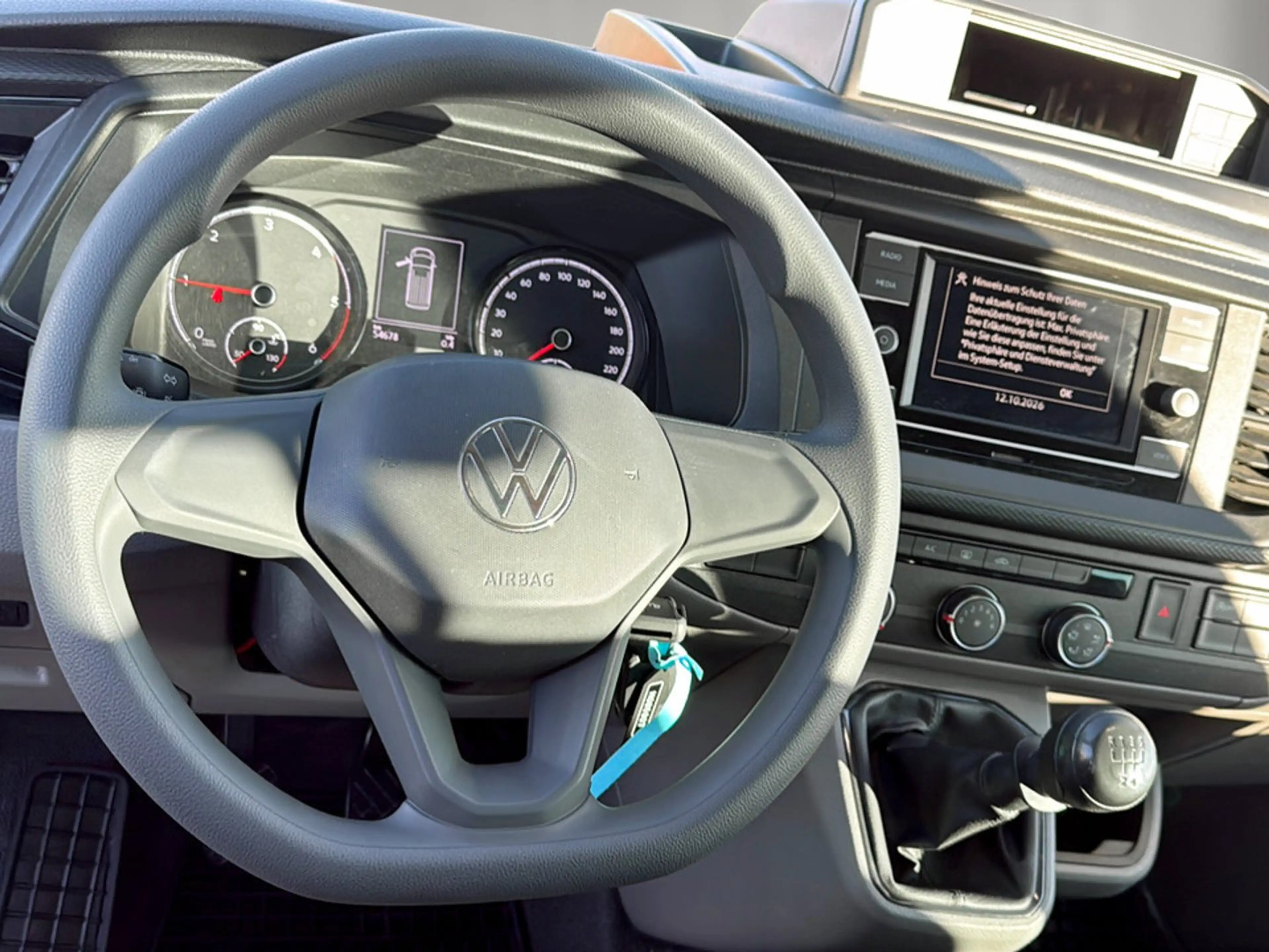 Volkswagen T6.1 Transporter Kombi LR TDI — photo 8