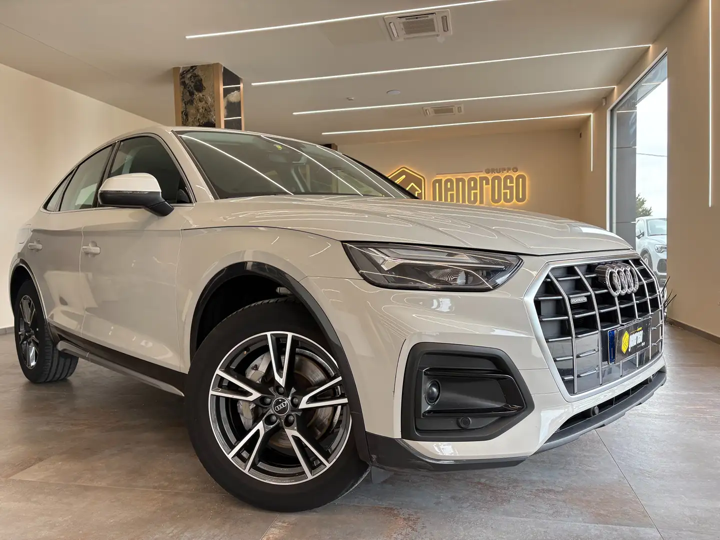 Audi Q5 Sportback 40 2.0 tdi mhev Advanced quattro IVA Esp Beige - 2