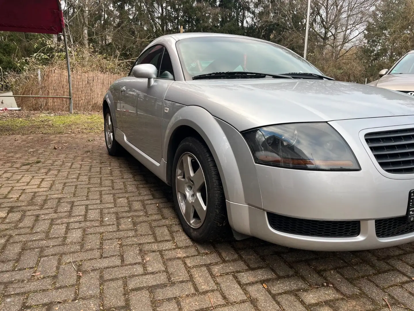 Audi TT Coupe 1.8T Silber - 2