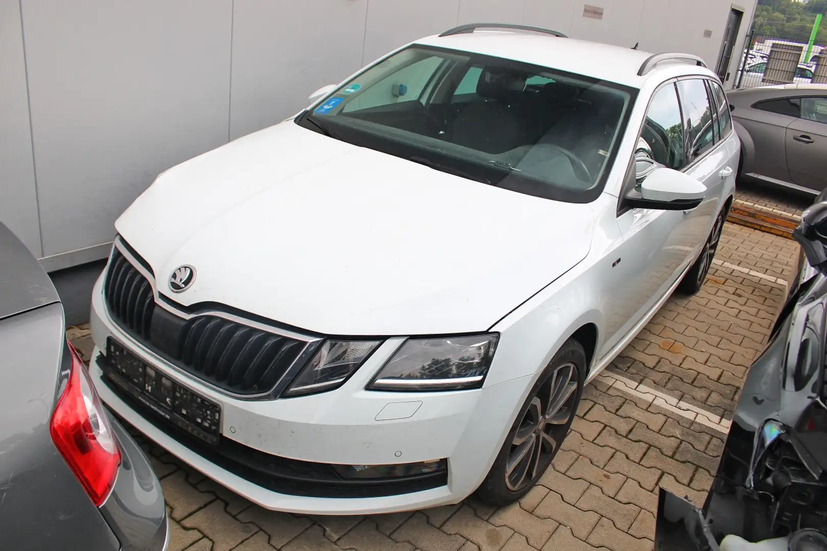 Skoda Octavia Combi 2.0 TDI Soleil AHK|PDCv+h|SHZ|NAV Bianco - 2