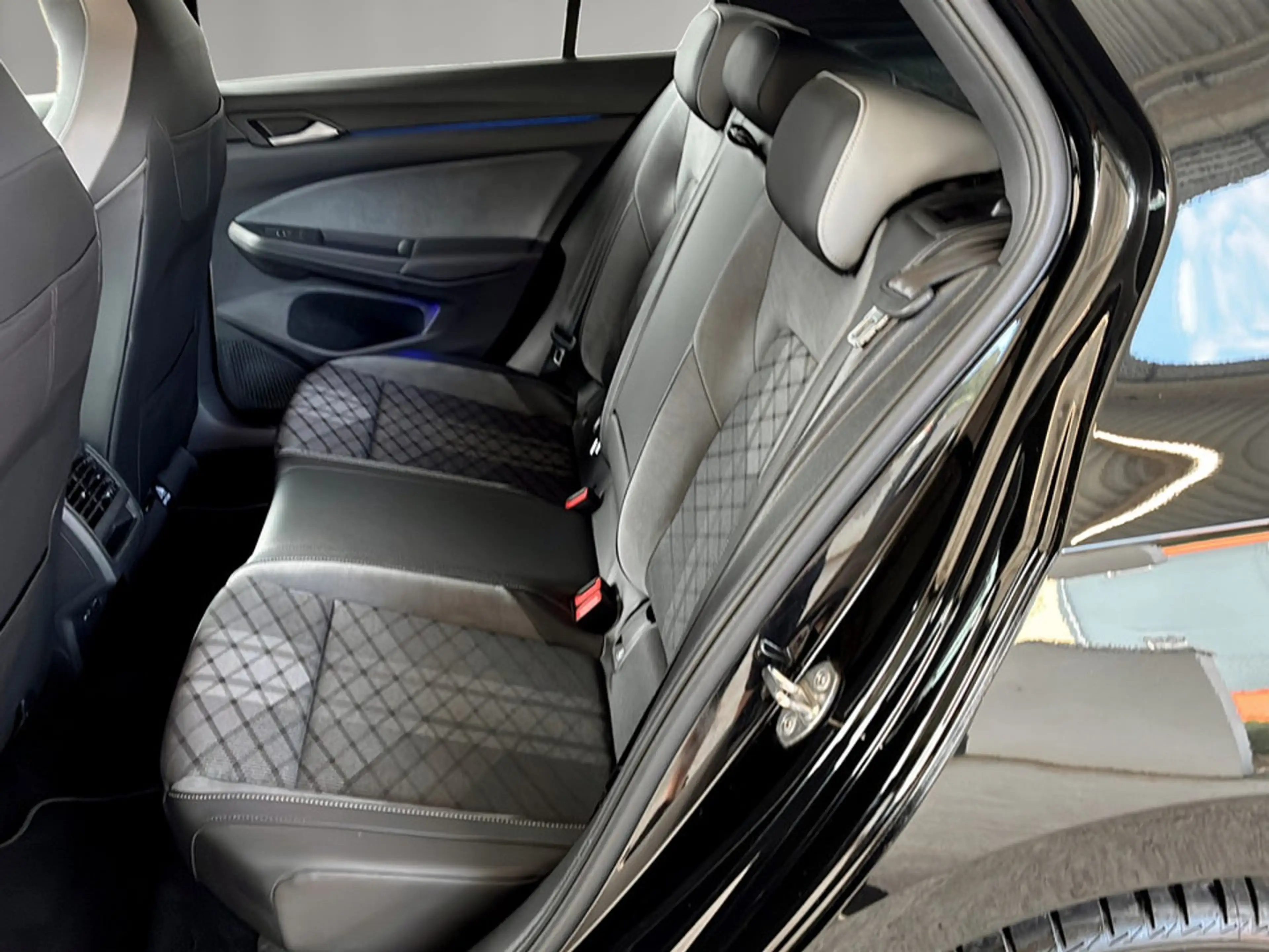 Volkswagen Golf R R-Line TSI — photo 8