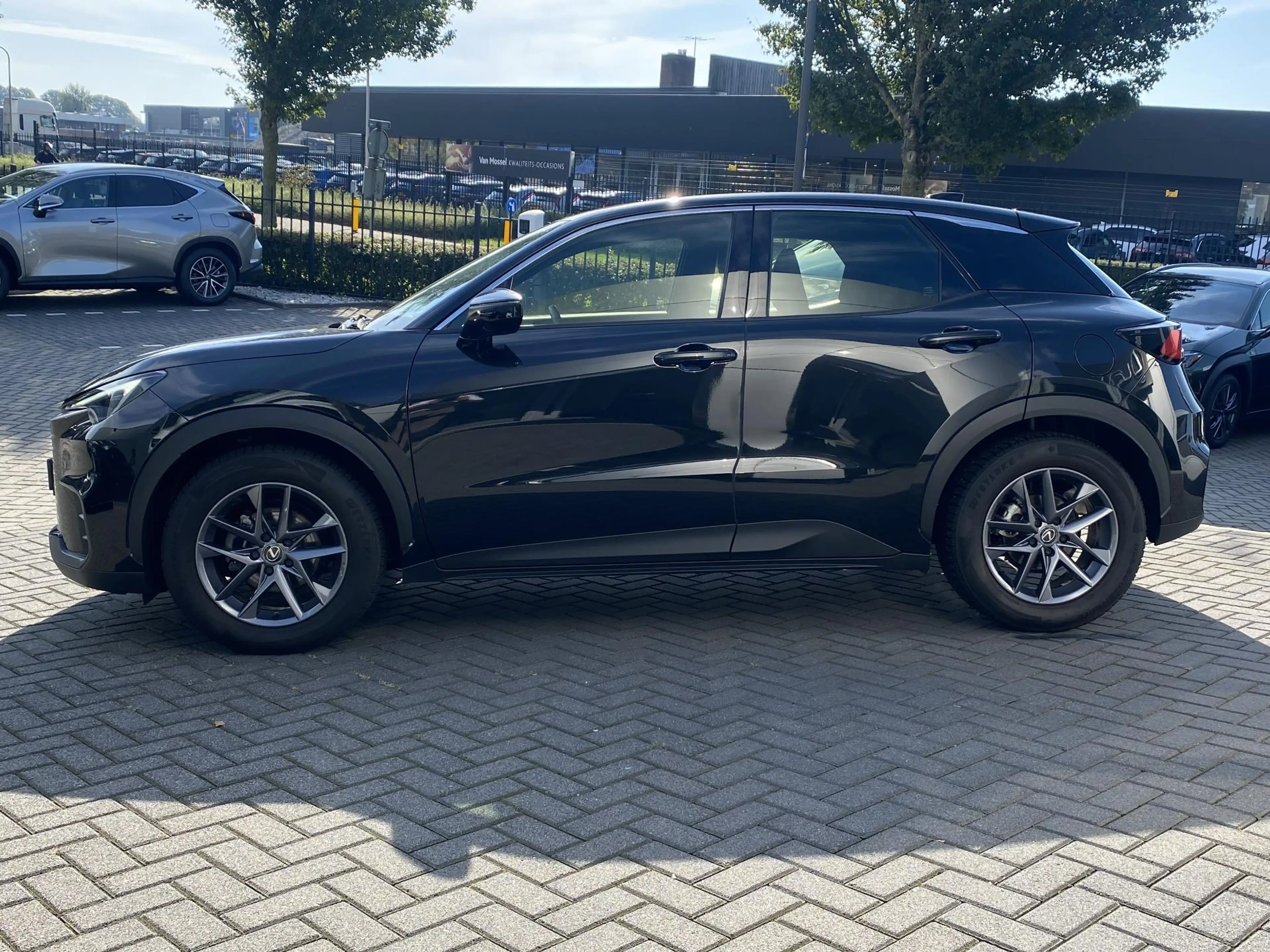 Lexus LBX 2WD STOELVERW STUURVERW PARK-SENSOR BLIND-SPOT CAR — photo 6