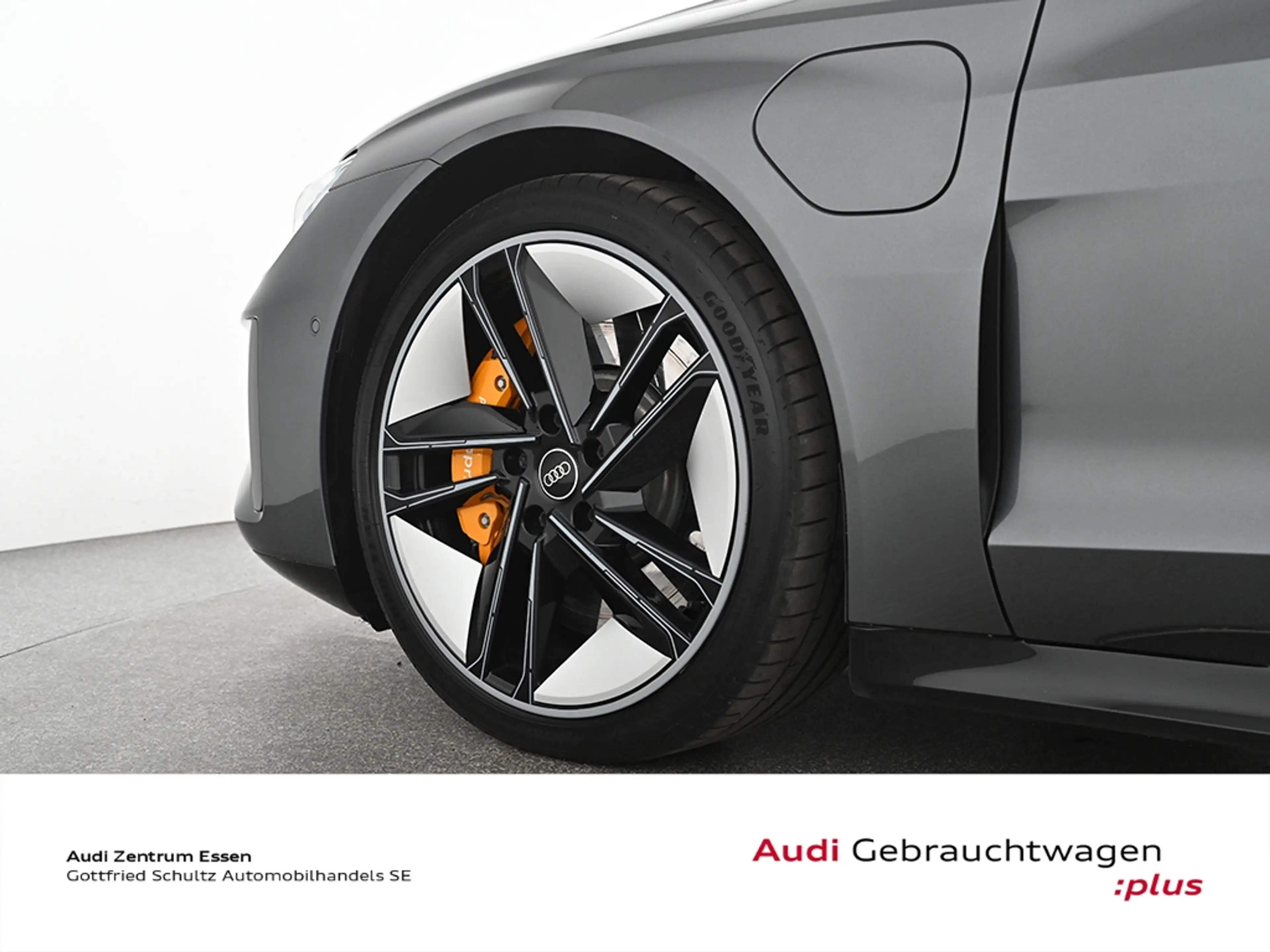 Audi e-tron — photo 6