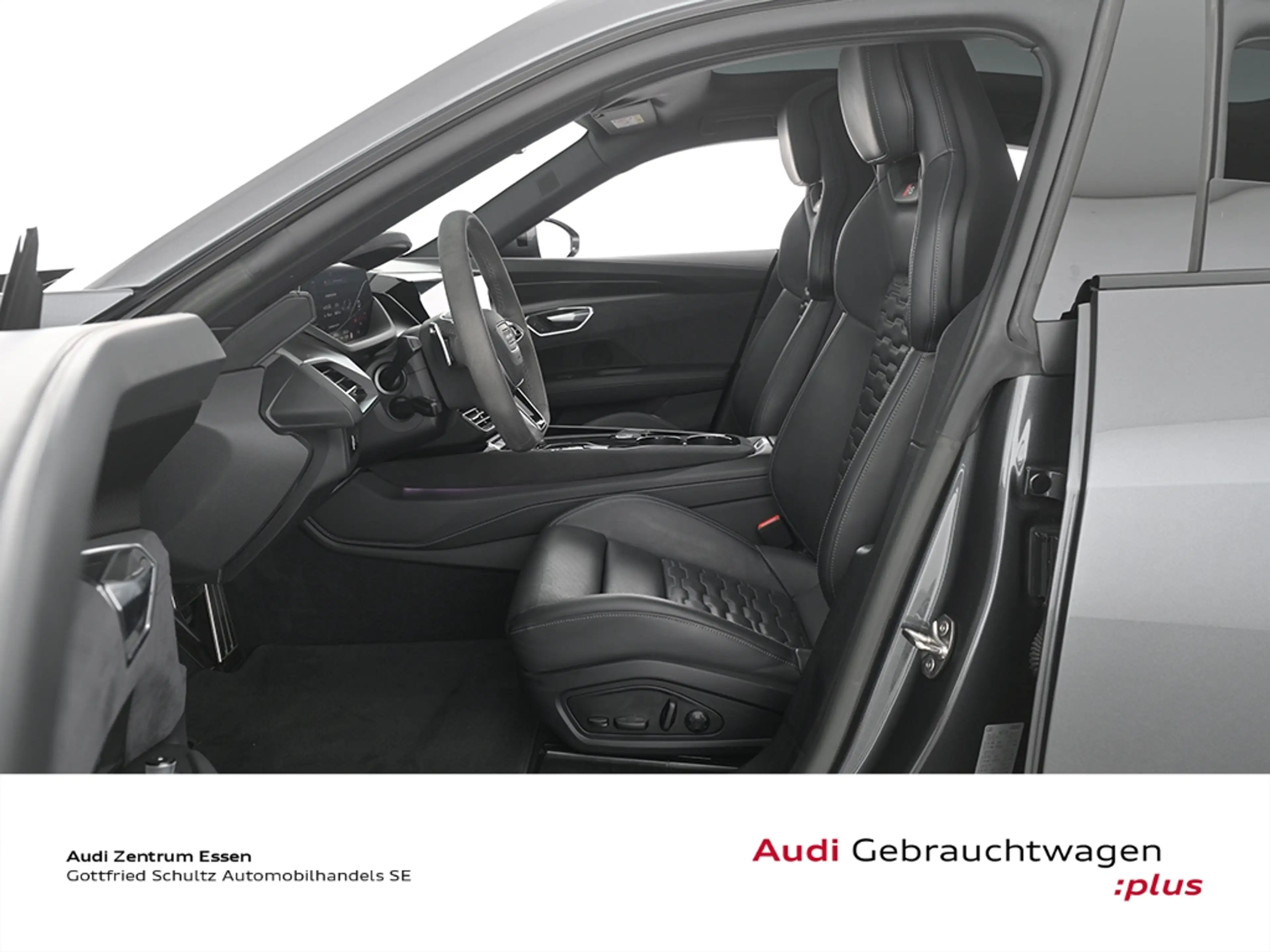 Audi e-tron — photo 11