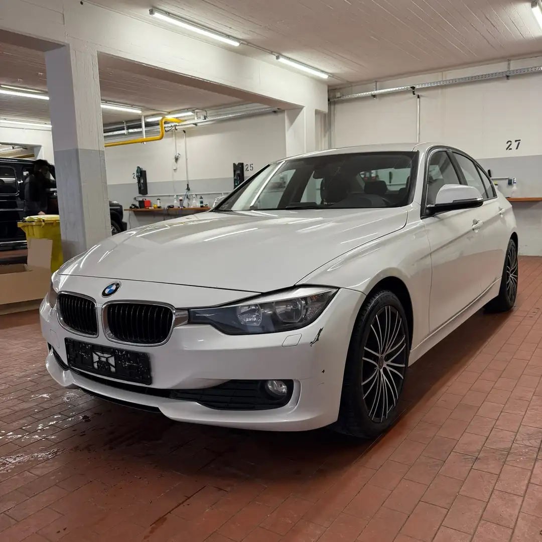 BMW 318 318d TUV bis 06/2025 - 1