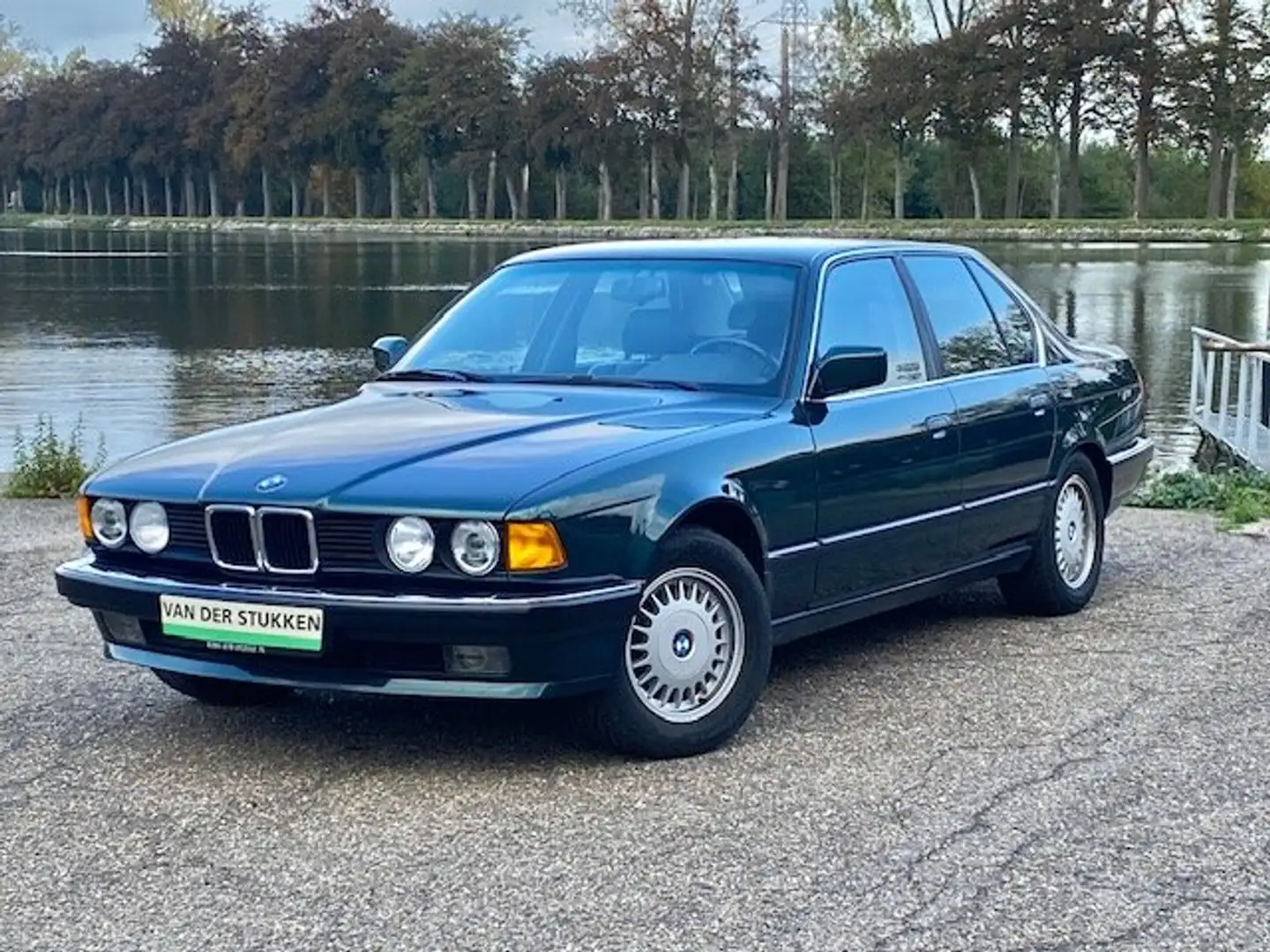 BMW 735 735i Verde - 1