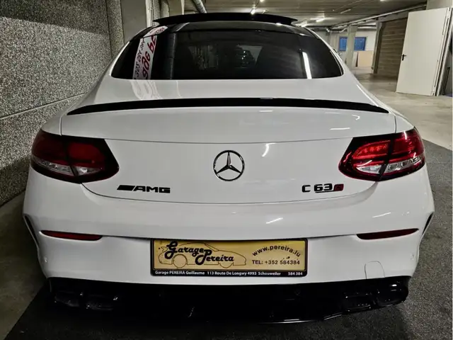 Mercedes-Benz C 63 Amg view 3