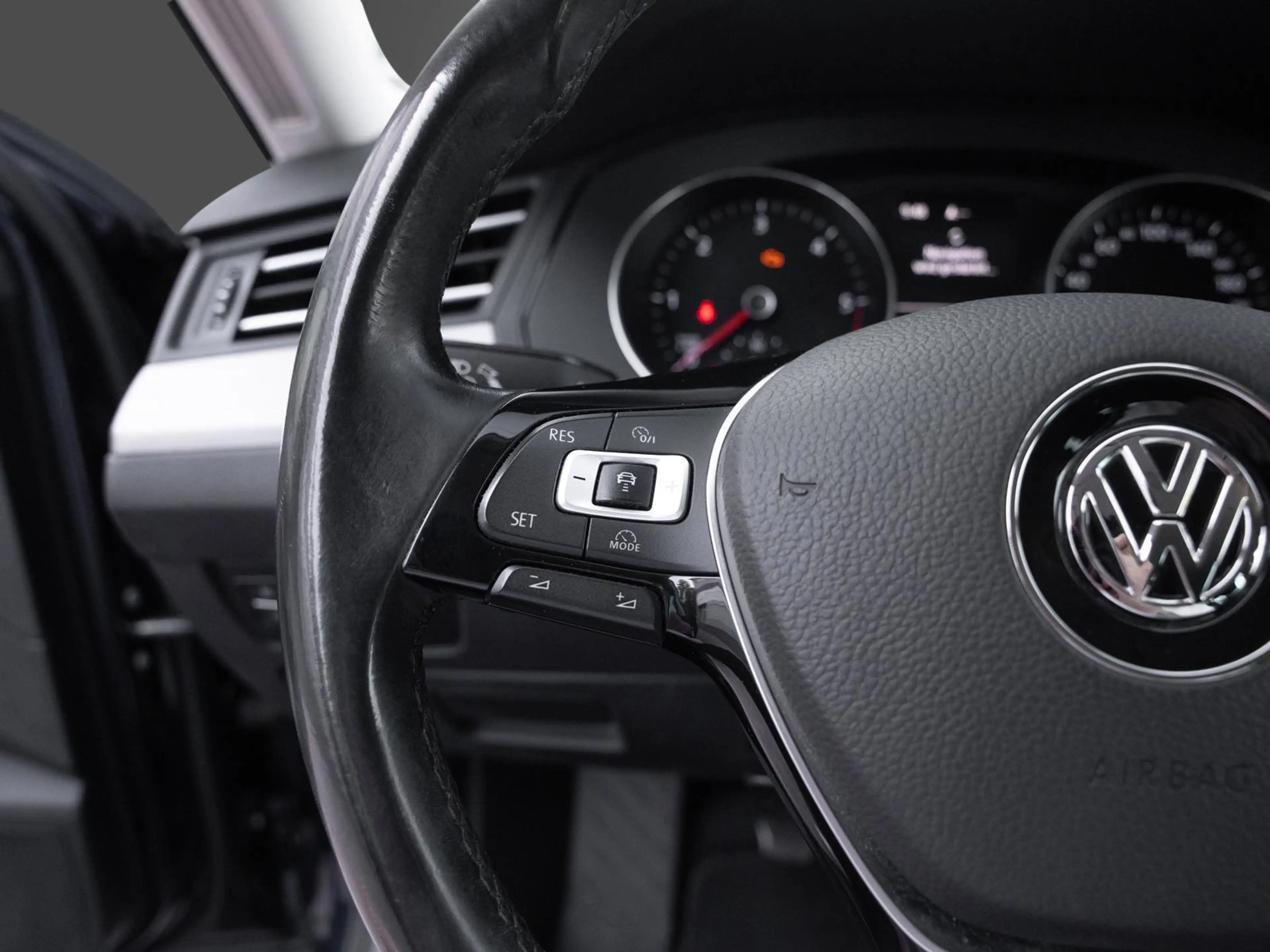 Volkswagen Passat Variant Business-Paket Premium ACC — photo 14