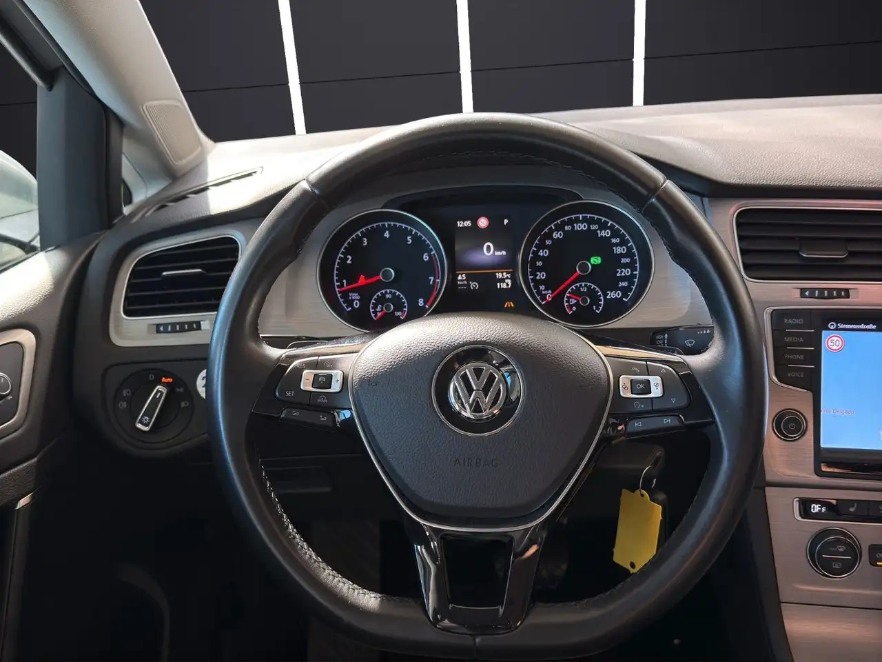 Volkswagen Golf Variant — photo 27 sur 45