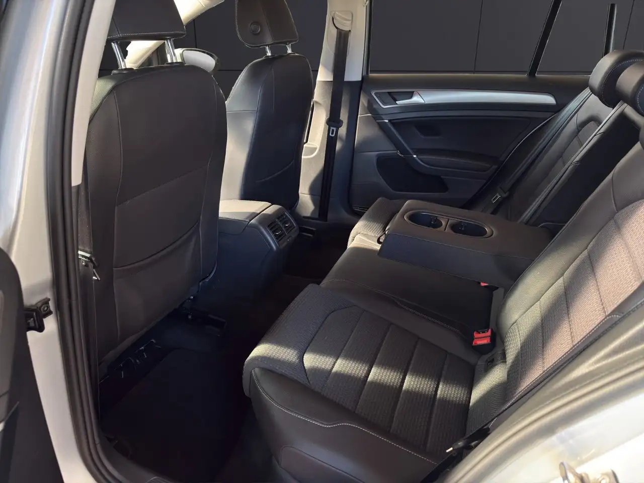Volkswagen Golf Variant — photo 24 sur 45