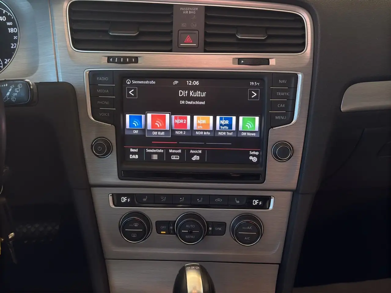 Volkswagen Golf Variant — photo 31 sur 45