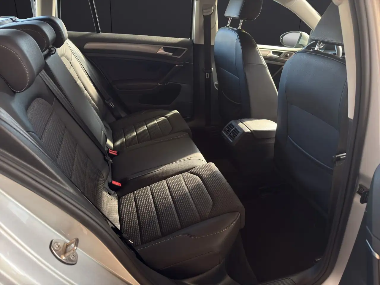 Volkswagen Golf Variant — photo 25 sur 45