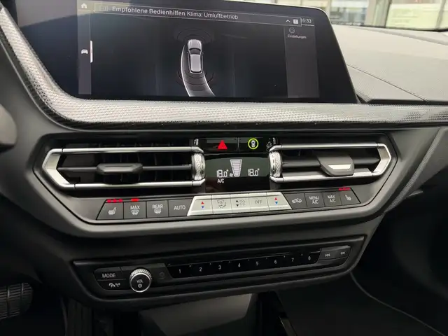 BMW 1 Series view 11