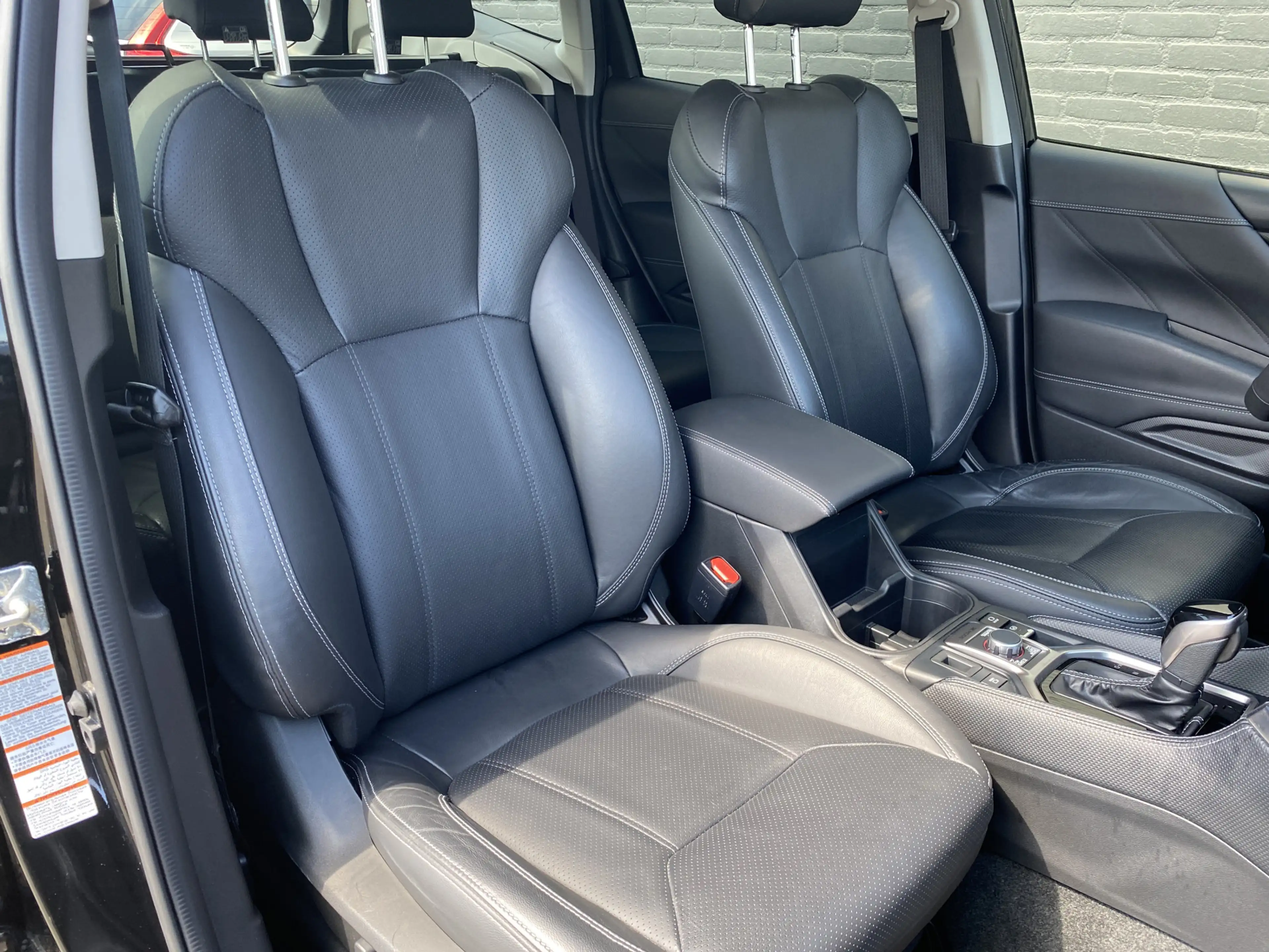 Subaru Forester 2.0i e-BOXER Luxury AUT. | dealer onderh. | leder — photo 19