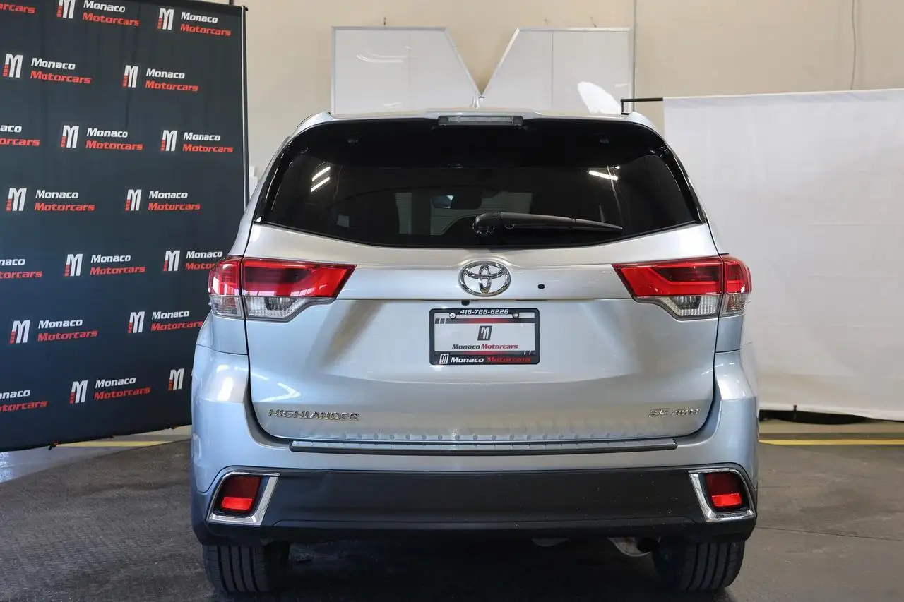 Toyota Highlander снимка Toyota Highlander