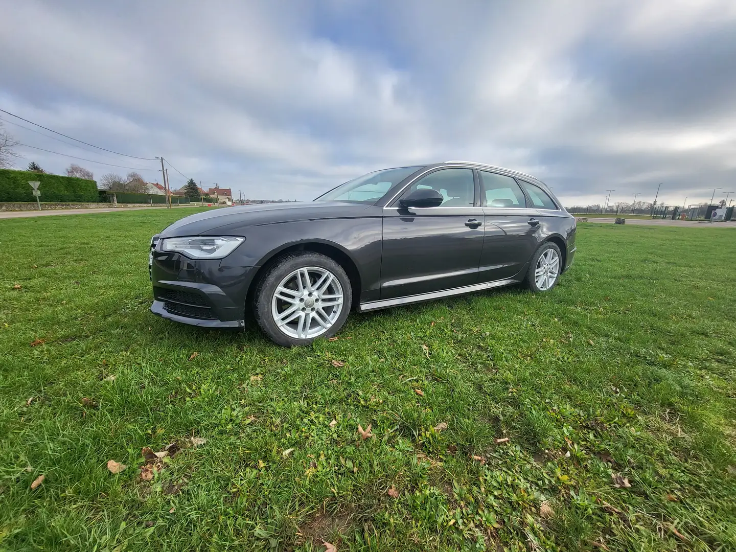 Audi A6 Avant 2.0 TDI ultra 190 S Tronic 7 Ambition Luxe Gris - 1