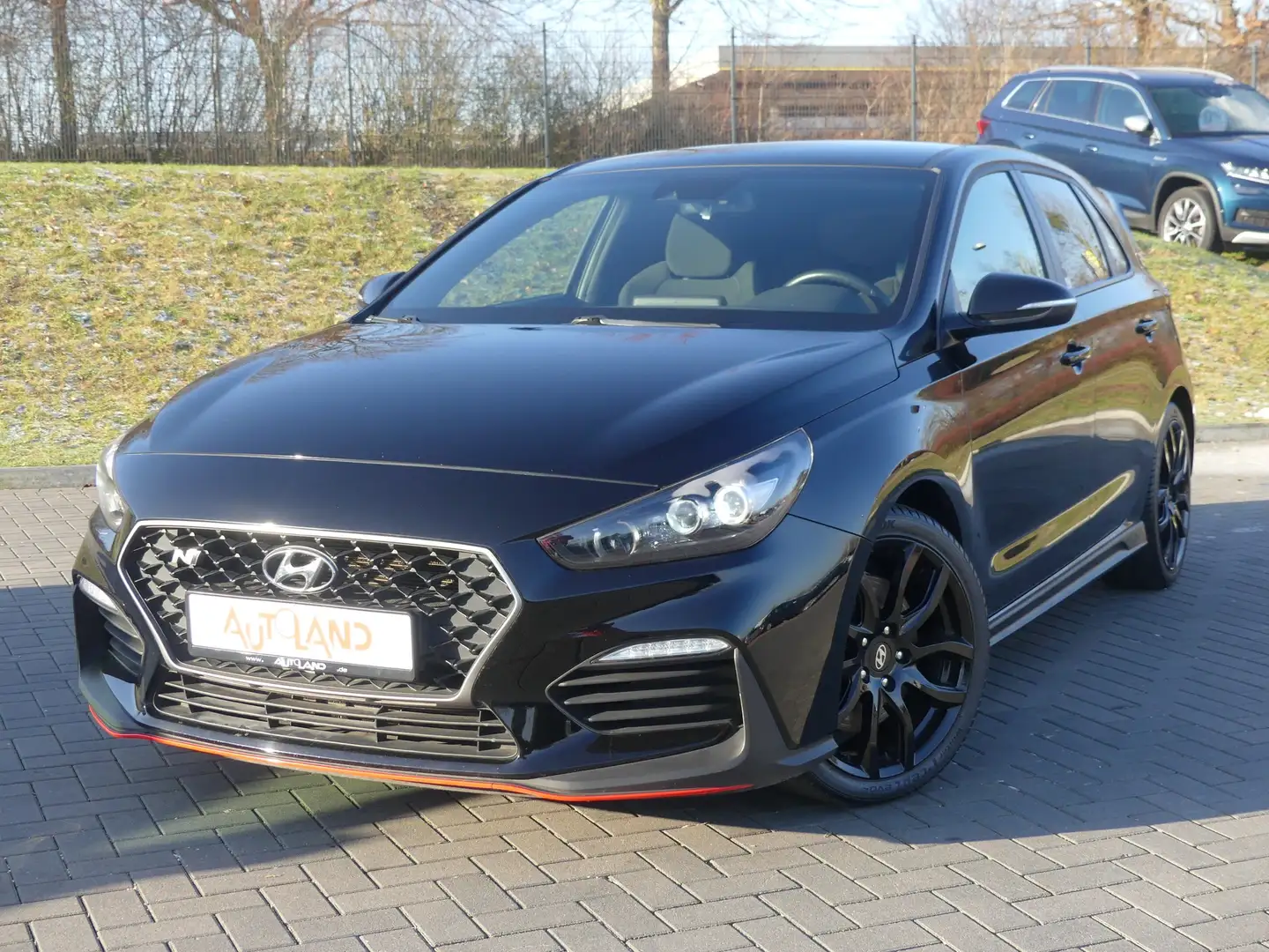 Hyundai i30 2.0 T-GDI N LED Navi SItzheizung Kamera Tempom Schwarz - 1