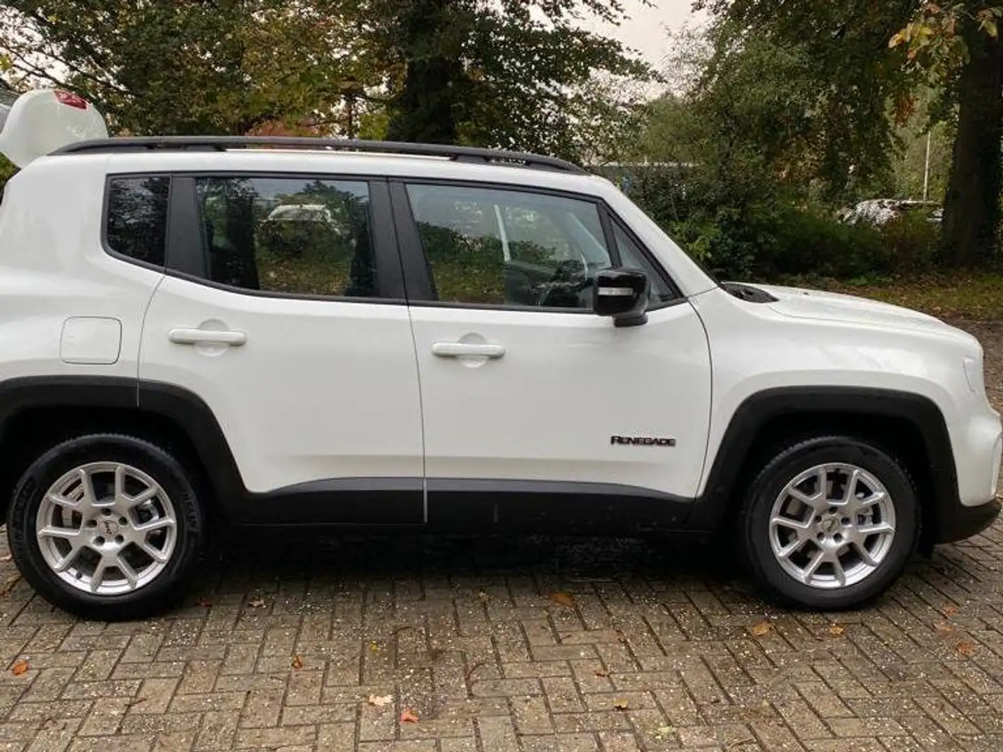 Jeep Renegade 1.5 T4 AWD PHEV Upland DDCT (EU6.4) Wit - 1
