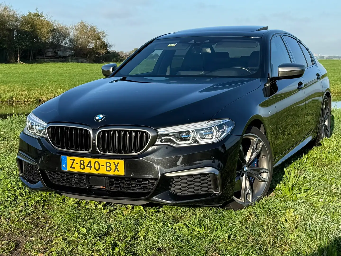 BMW M550 5-serie M550d xDrive High Executive Schwarz - 1