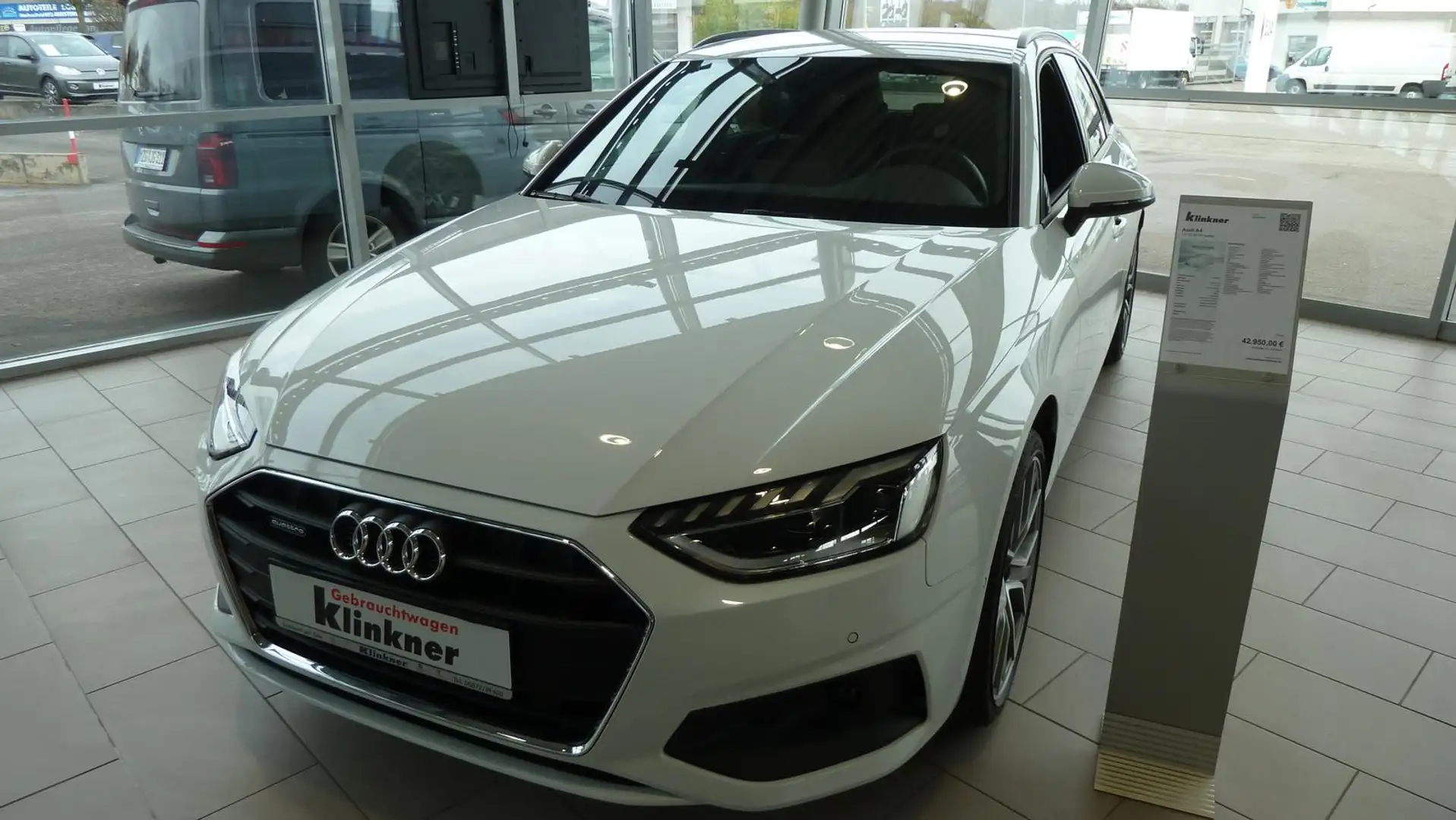 Audi A4 2.0 TDI 40 TDI quattro Weiß - 1