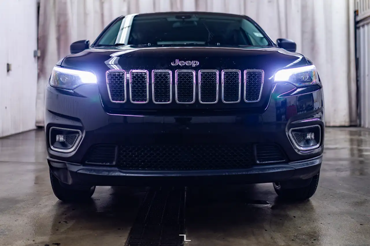 Jeep Cherokee снимка Jeep Cherokee