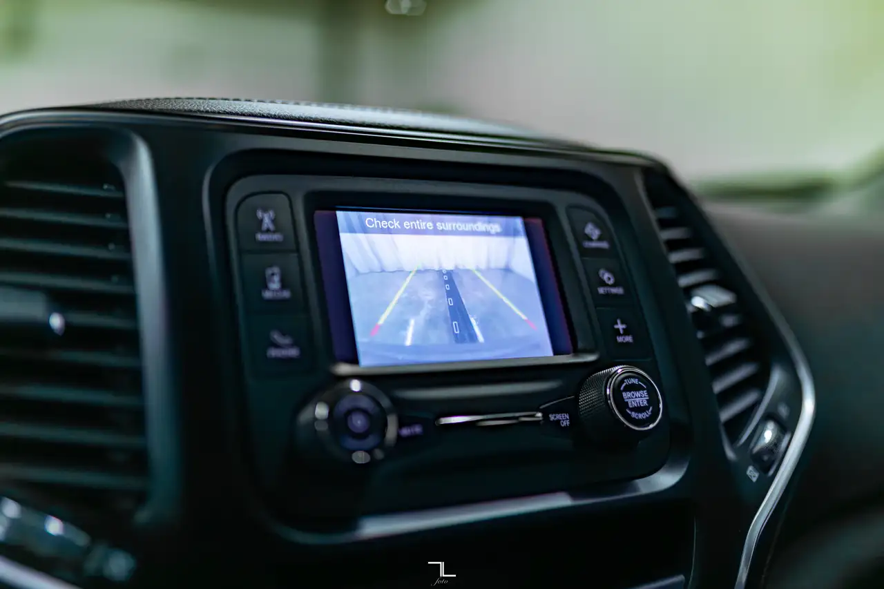 Jeep Cherokee снимка Jeep Cherokee