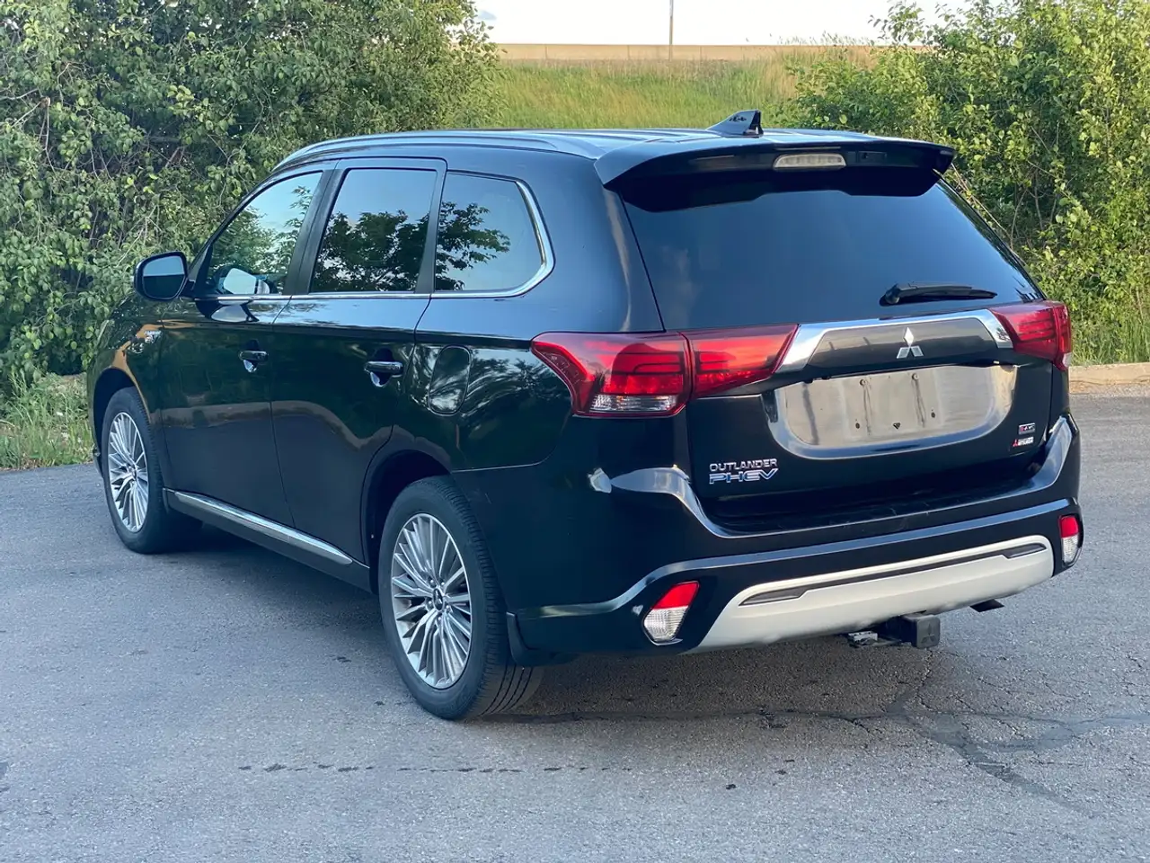 Mitsubishi Outlander photo Mitsubishi Outlander