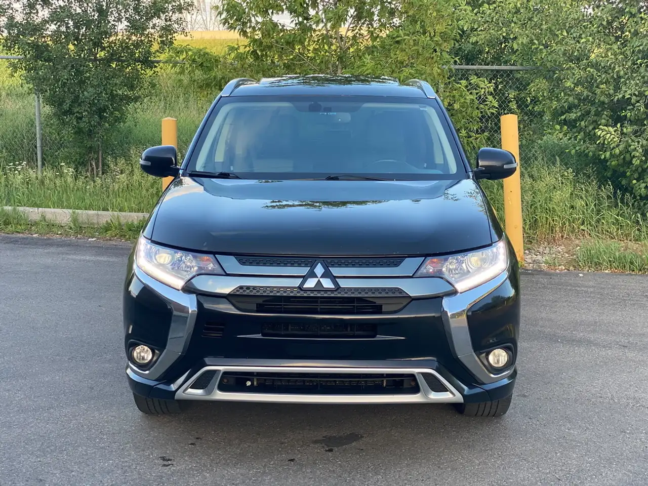 Mitsubishi Outlander photo Mitsubishi Outlander