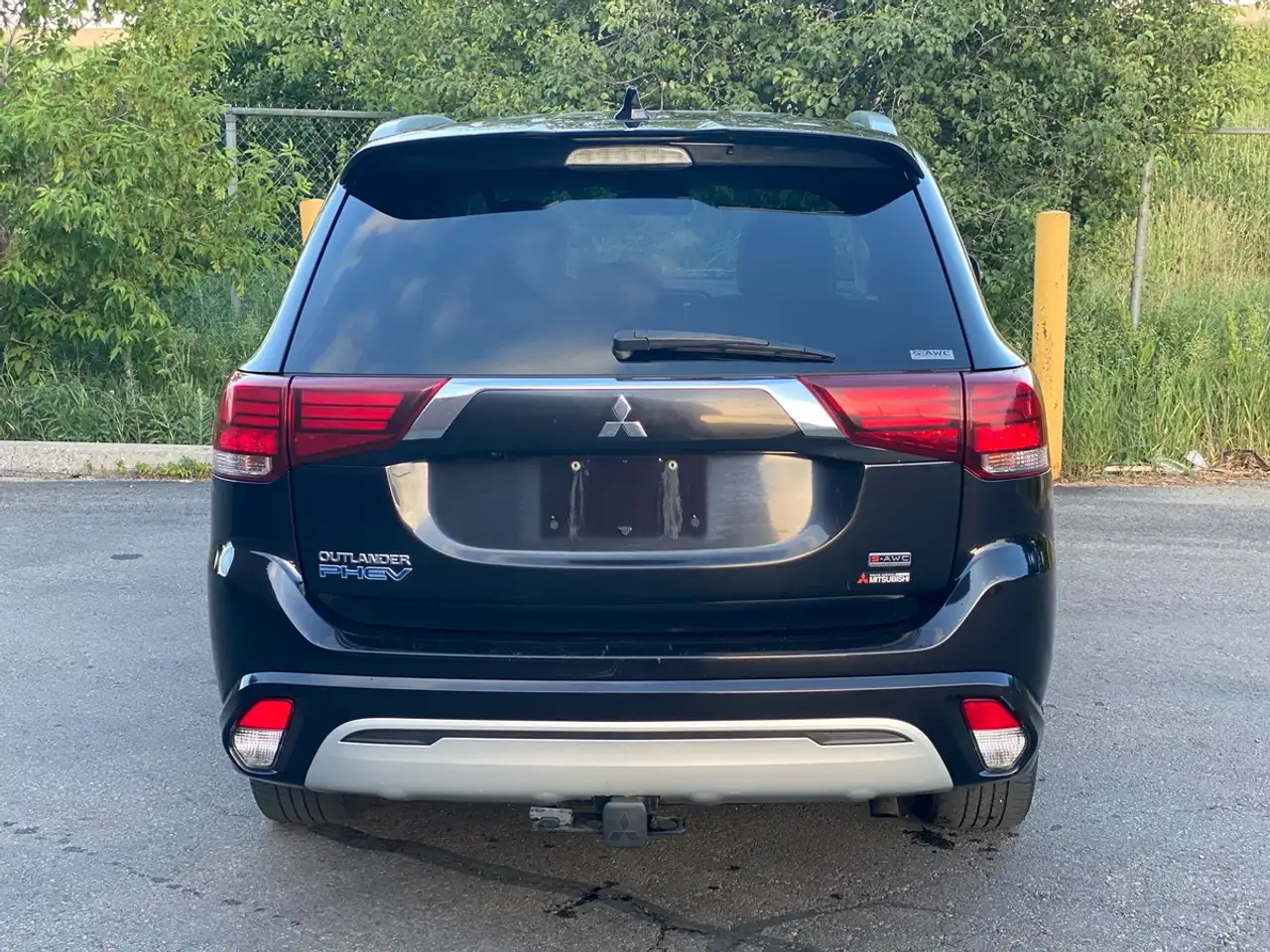 Mitsubishi Outlander photo Mitsubishi Outlander