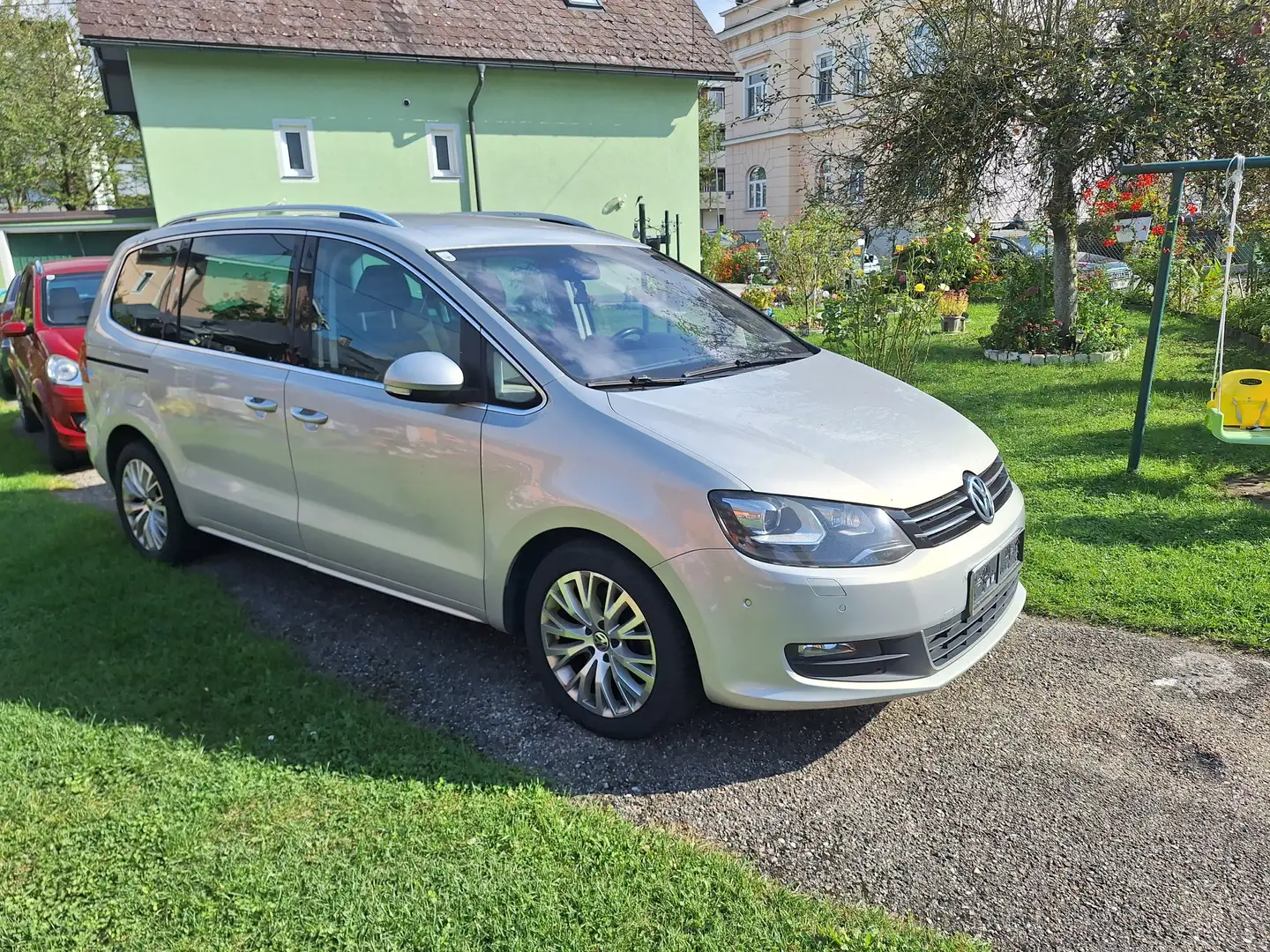 Volkswagen Sharan Sharan Highline BMT 2,0 TDI DPF DSG Highline Silber - 2