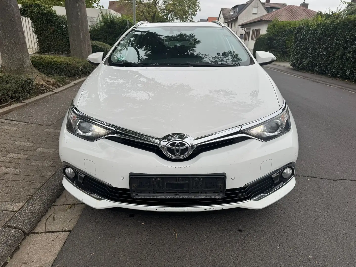 Toyota Auris Touring Sports 1.2 Turbo Facelift Weiß - 2