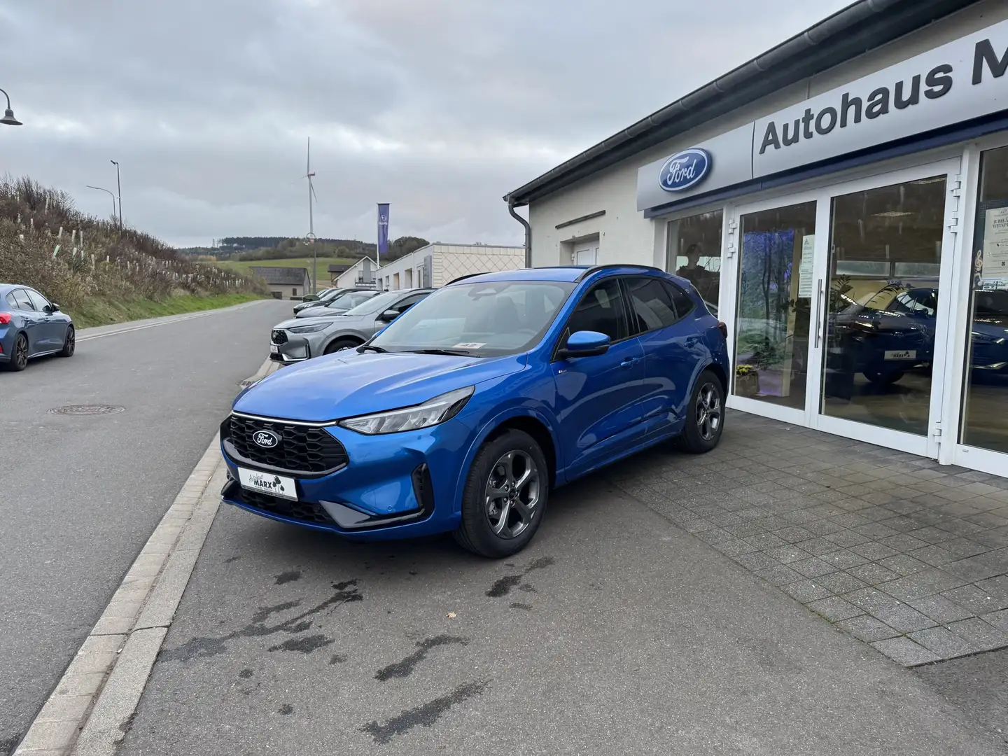 Ford Kuga ST-Line FGS 3.-5 Jahr 100000 KM Bleu - 1