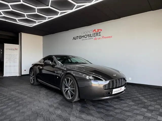Aston Martin V8 COUPÉ 4.7 426 CV - SUIVI COMPLET ASTON MARTIN