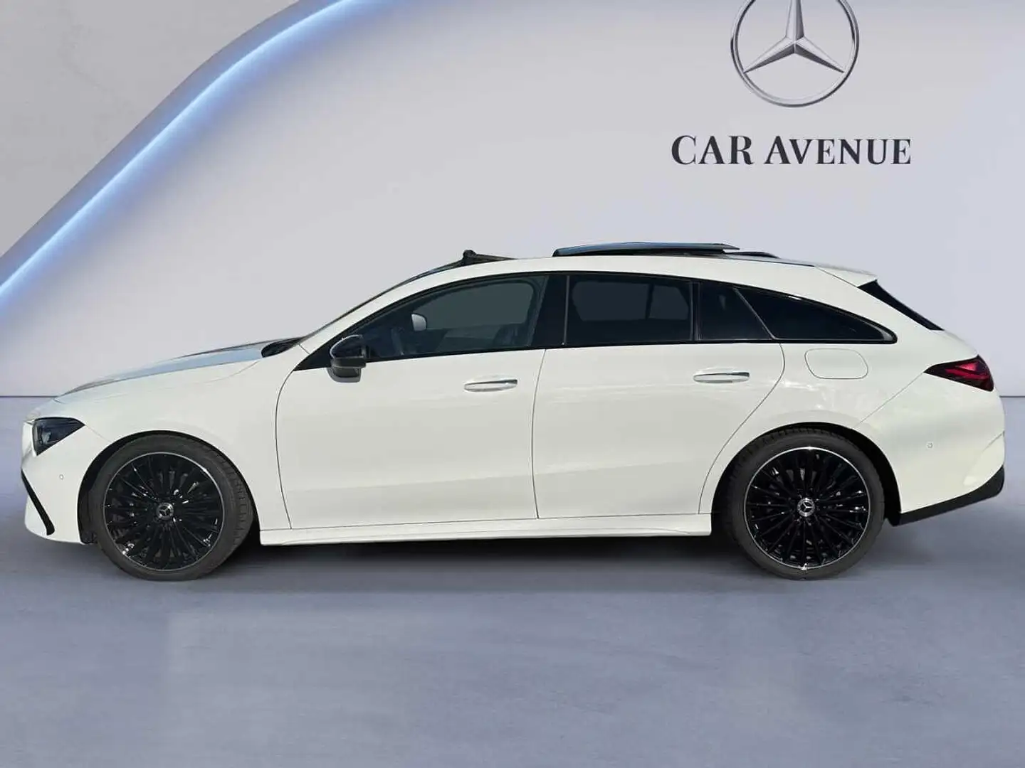 Mercedes-Benz CLA 180 Shooting Brake AMG Line Blanc - 2