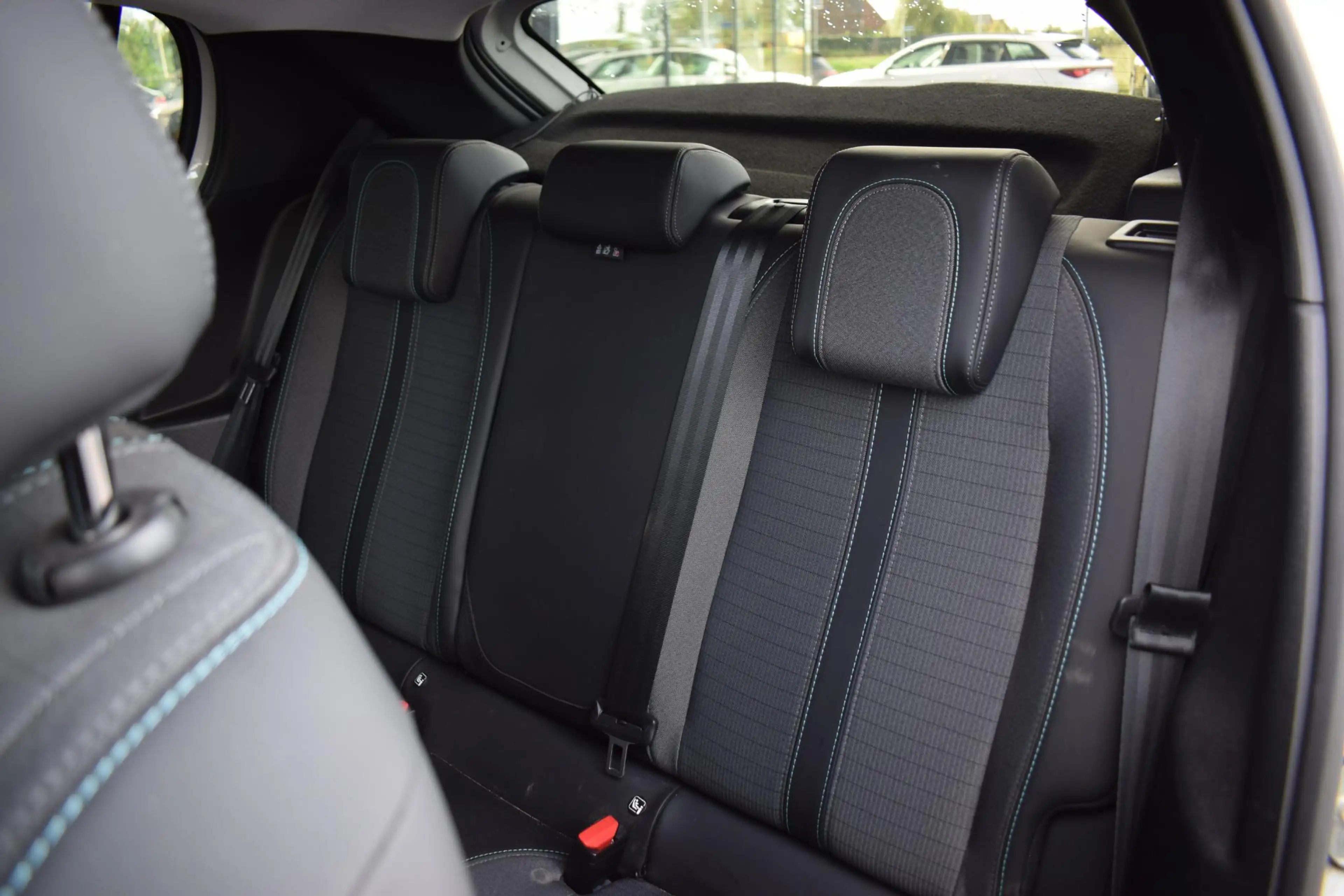 Peugeot e-208 EV Active 50 kWh | Apple CarPlay | Half Leer | Spo — photo 6