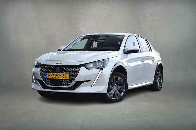 Peugeot E-208 view 2