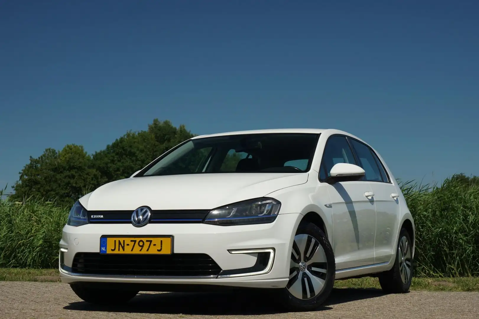 Volkswagen e-Golf FastCharge 24,2KwH | Pure White | Full-LED/AppleCa Blanco - 2