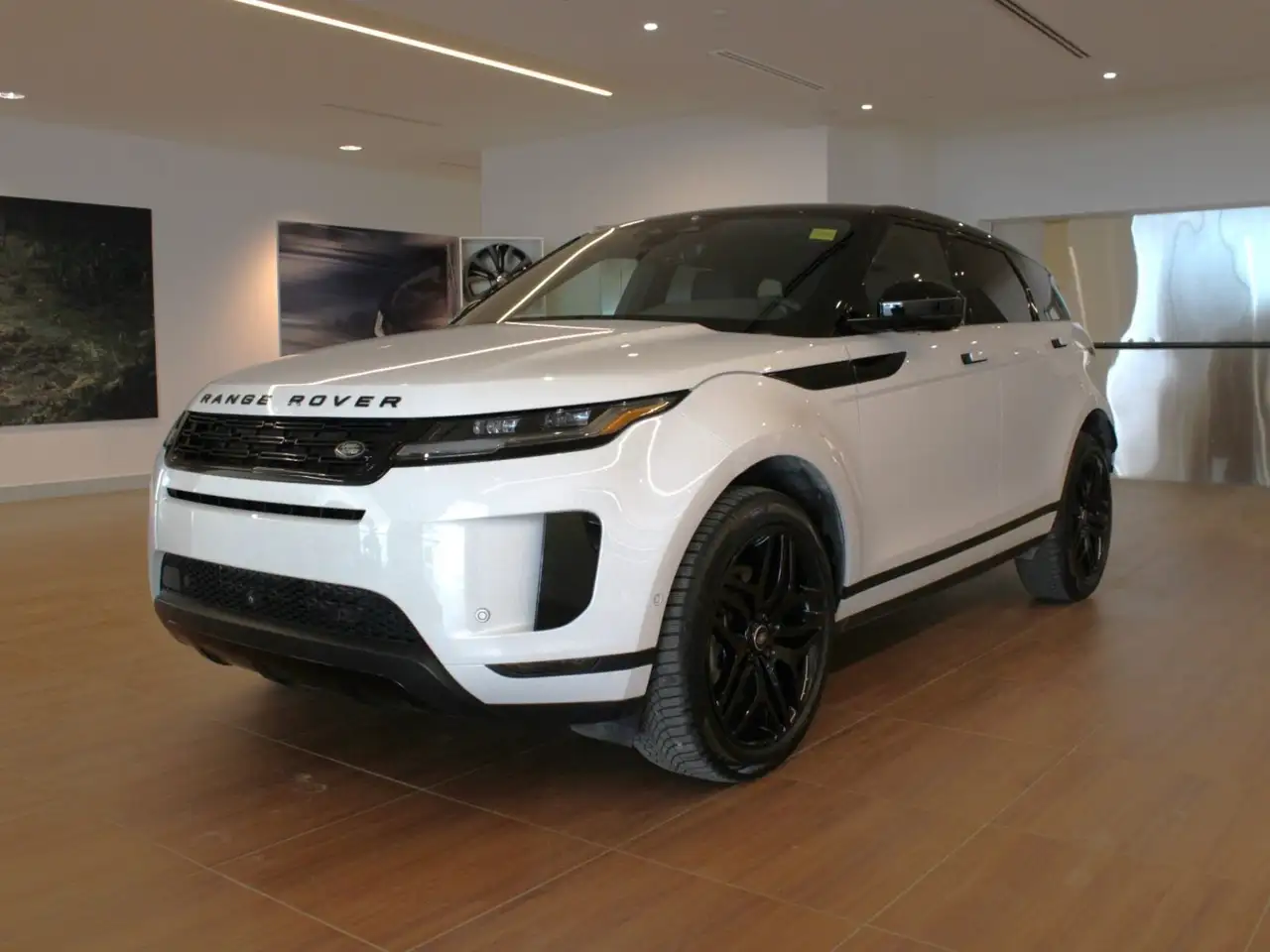 2025 Land Rover Range Rover Evoque