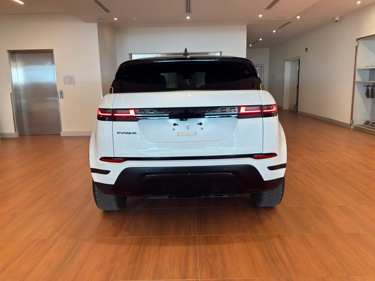 Land Rover Range Rover Evoque photo Land Rover Range Rover Evoque