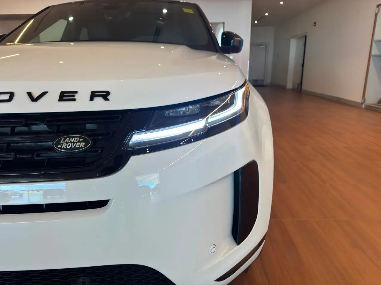 Land Rover Range Rover Evoque photo Land Rover Range Rover Evoque