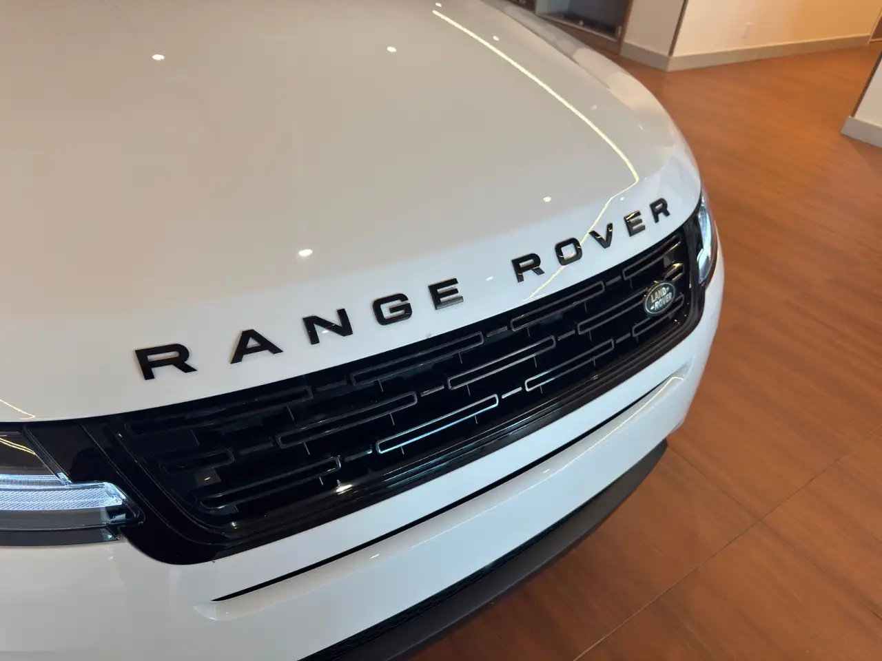 Land Rover Range Rover Evoque photo Land Rover Range Rover Evoque
