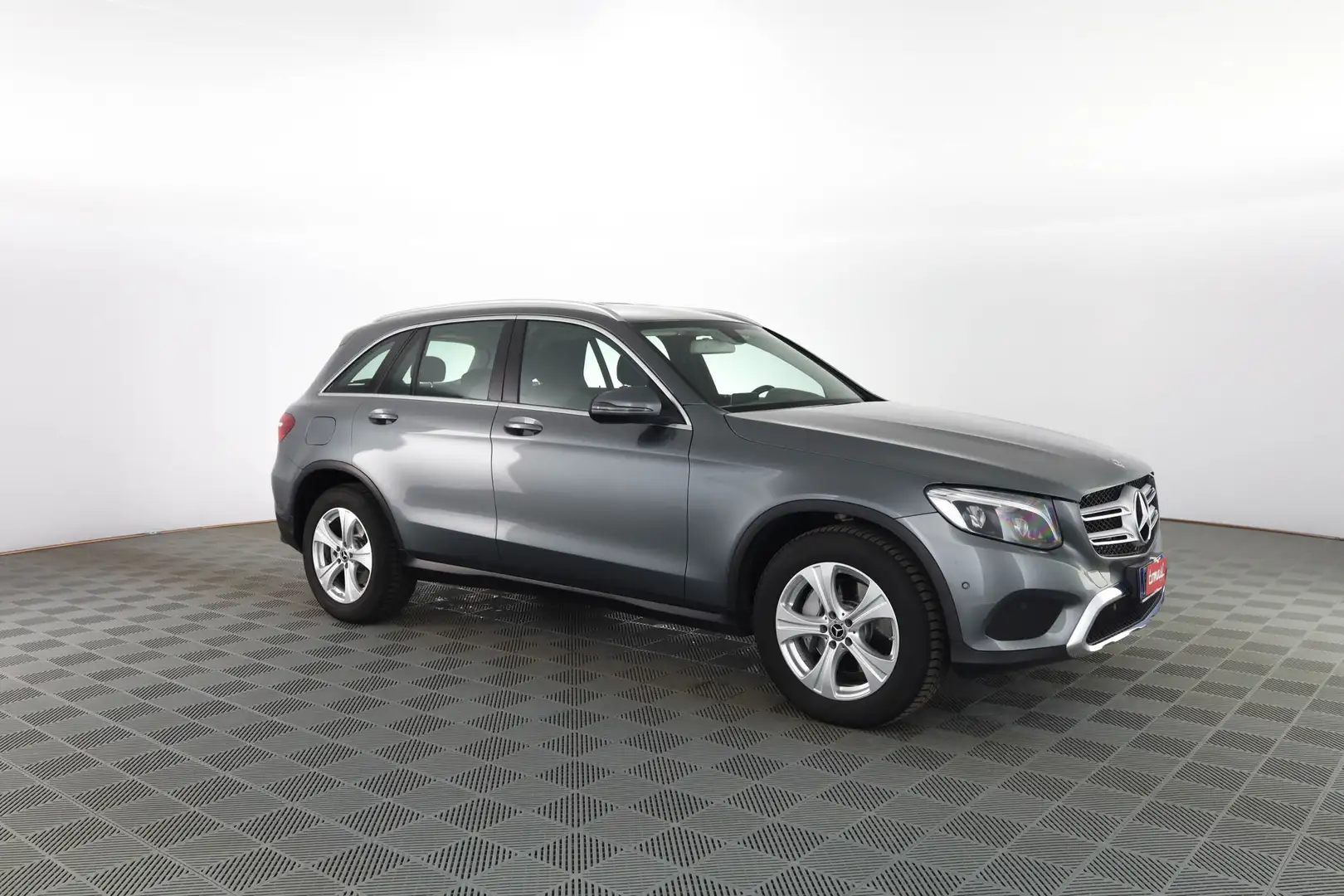 Mercedes-Benz GLC 220 d 4Matic Sport FARI LED,ACTIVE PARK ASSIST Grigio - 2