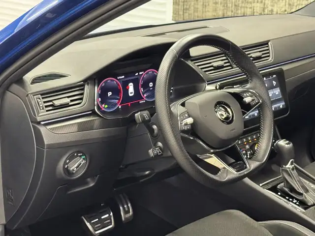 Skoda Superb view 13